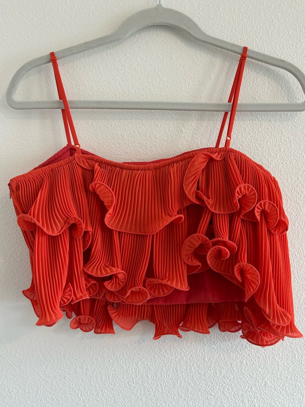 AMUR Ainsley Ruffle Top - Picture 4 of 7